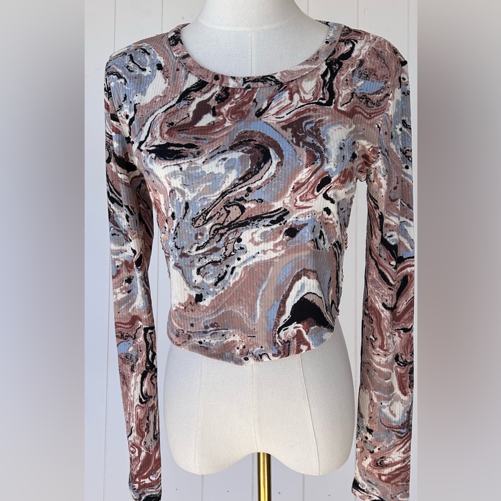Just Polly Women’s Marble Stretch Crop Top Chain Detail Long Sleeves Size‎ Large